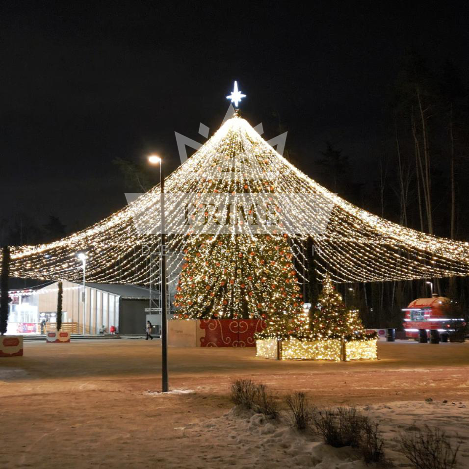 Искусственная уличная елка Московская со световым шатром и комплектом оформления