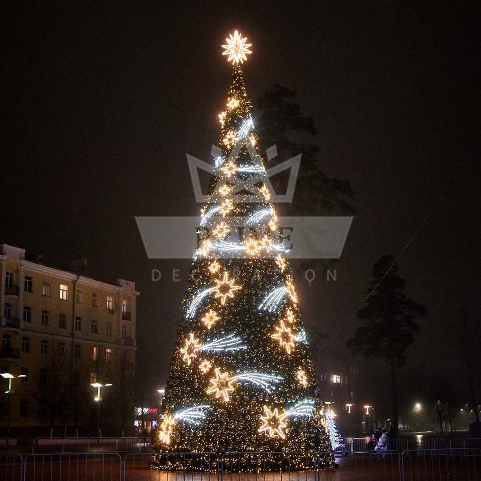 Искусственная уличная елка с комплектом оформления Метеор