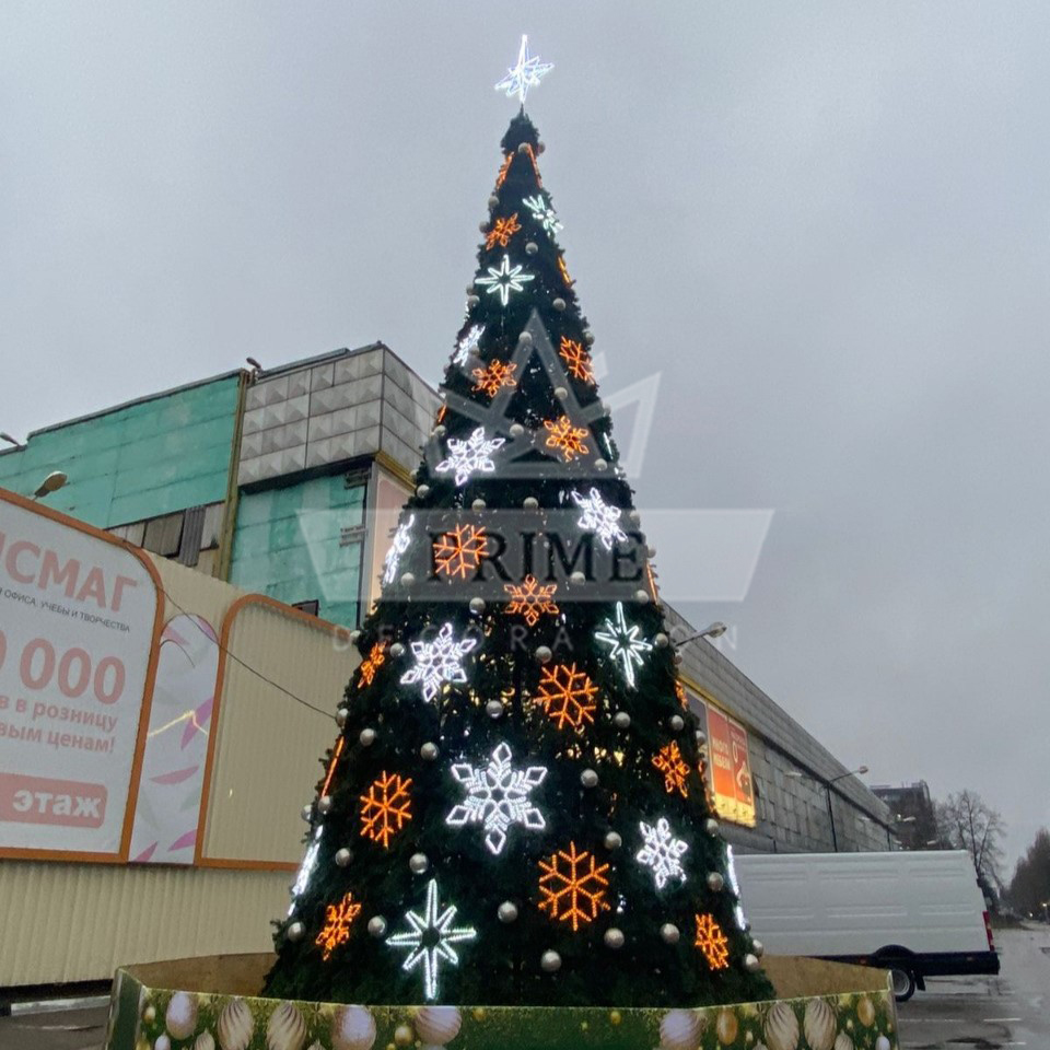 Искусственная уличная елка с комплектом оформления Снежинки