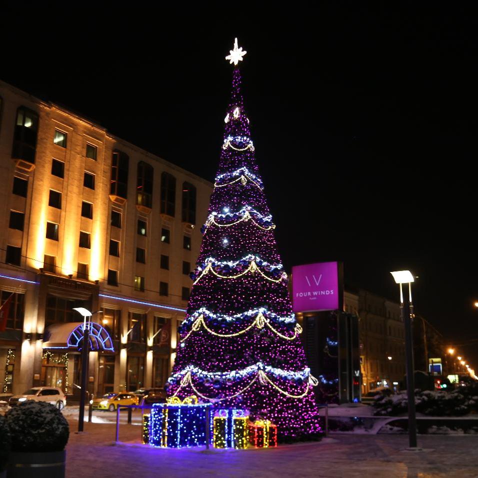 Искусственная уличная елка с комплектом оформления Европейское Рождество