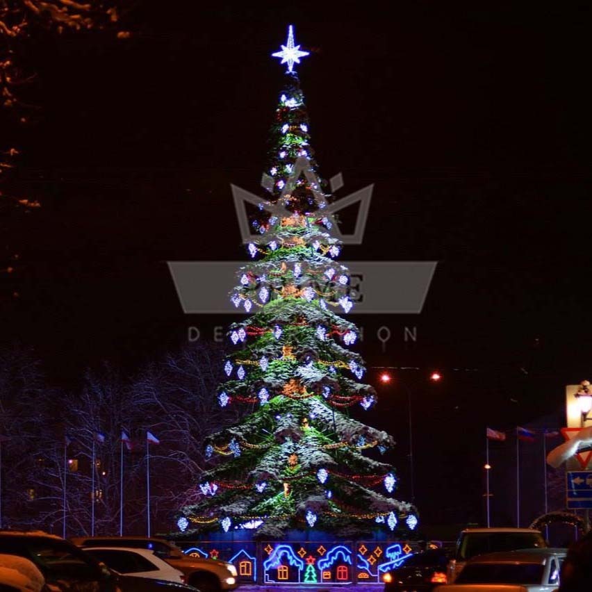 Искусственная уличная елка Таежная с комплектом оформления Ромбы