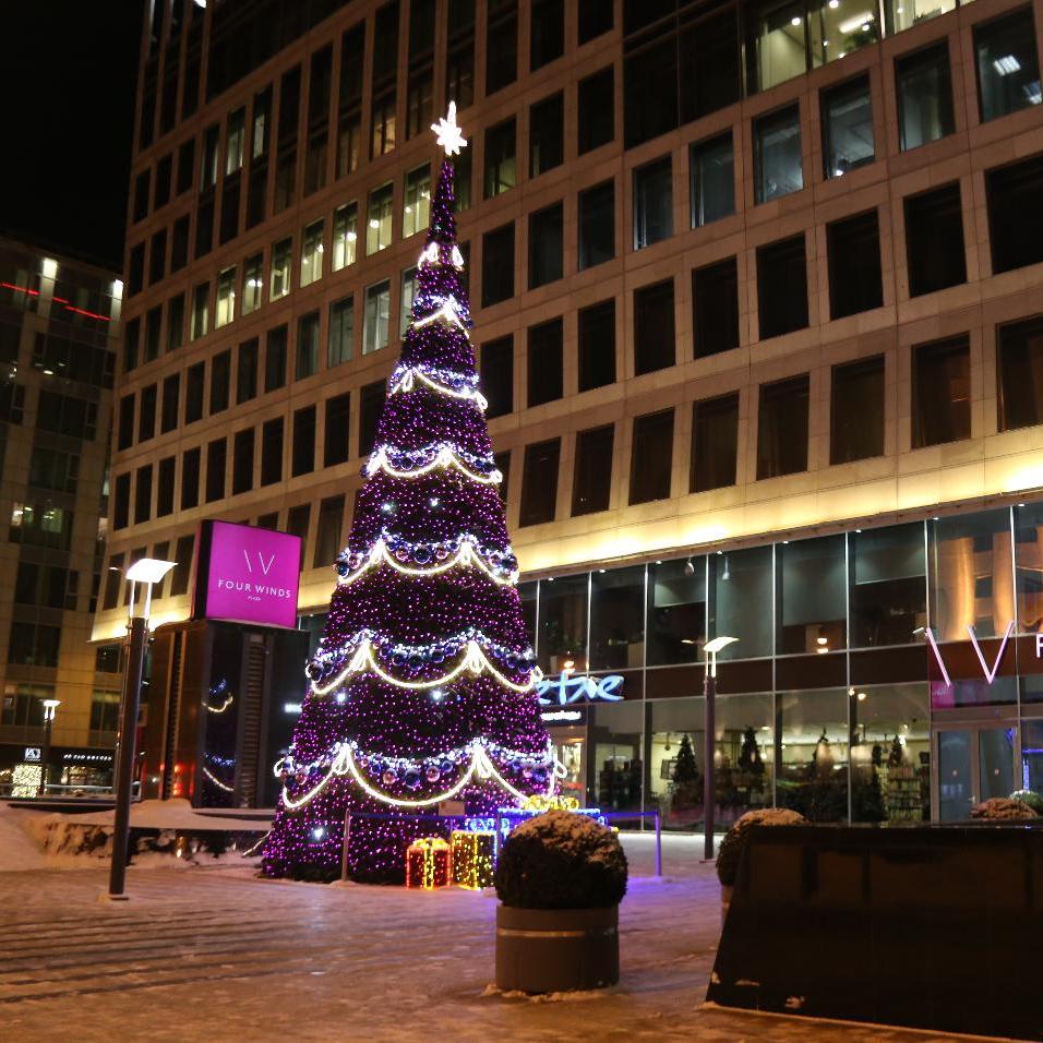 Искусственная уличная елка с комплектом оформления Европейское Рождество