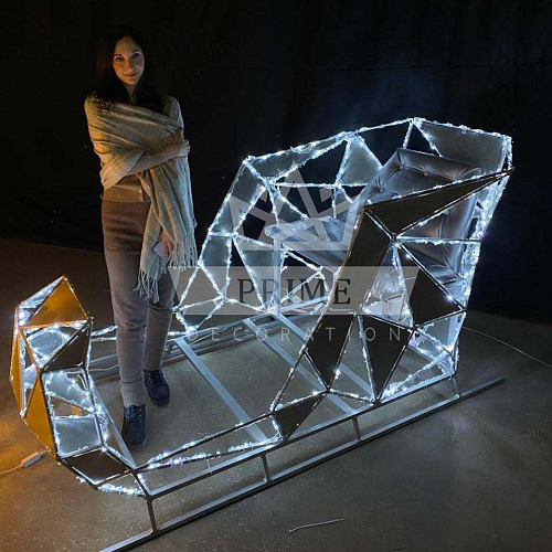 Полигональная фигура «Сани», ширина 1,2 м высота 2,4 м