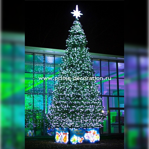 Уральская световая искусственная уличная елка