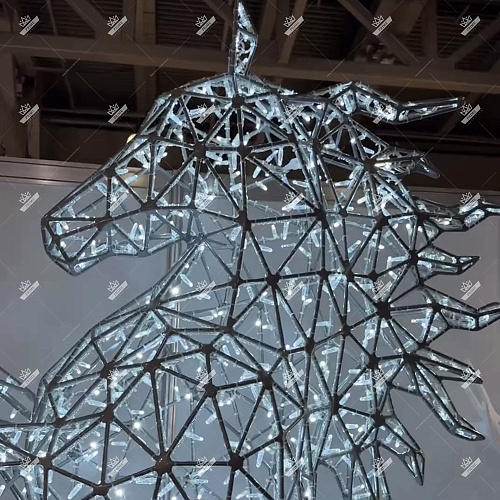 Светодиодный Полигональный Конь, ширина 0,6 м, высота 2,5 м