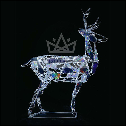 Полигональная фигура Олень, ширина 1,4 м высота 1,6 м