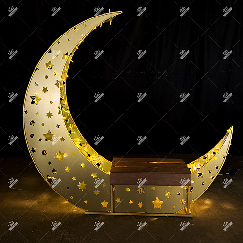 Светодиодная конструкция Лавочка Полумесяц, высота 2 м