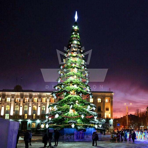 Искусственная уличная елка Таежная с комплектом оформления Ромбы