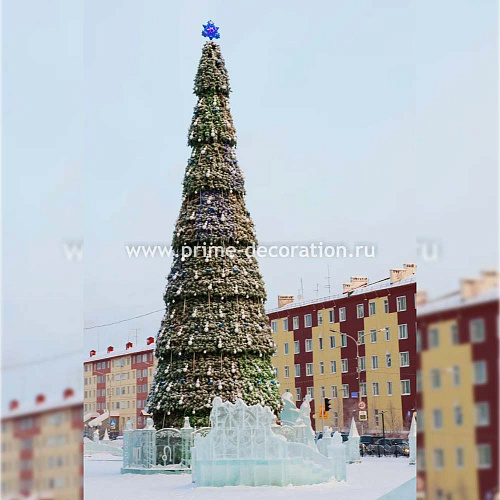 Сибирская искусственная уличная елка