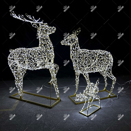 Светодиодная семья оленей (Благородный, Олениха и Олененок)