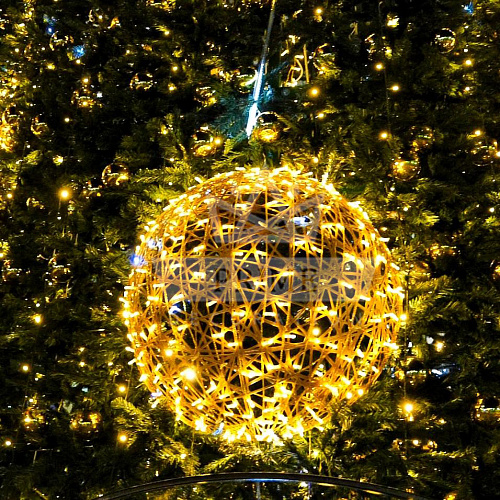 Искусственная уличная елка с комплектом оформления Феерия