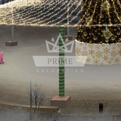 Опора для светового шатра с декором из хвойной гирлянды
